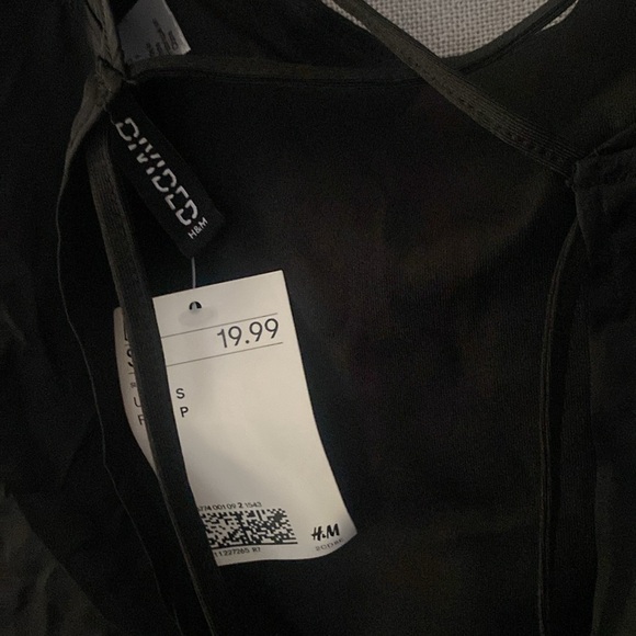 H&M black satin crop top size small - Picture 4 of 4